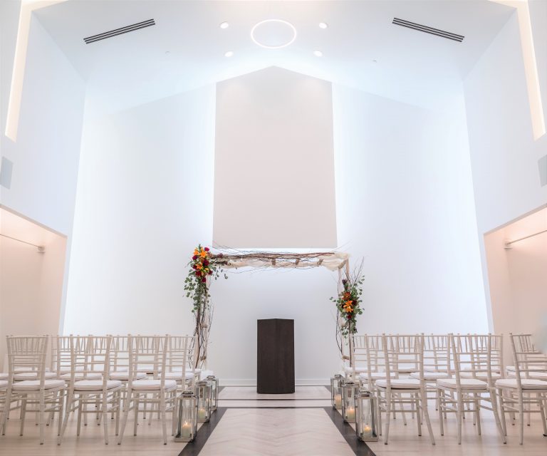 2019 ev Lux 024 3 768x640