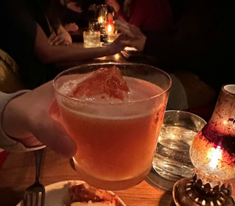 cocktail bar new york 768x673